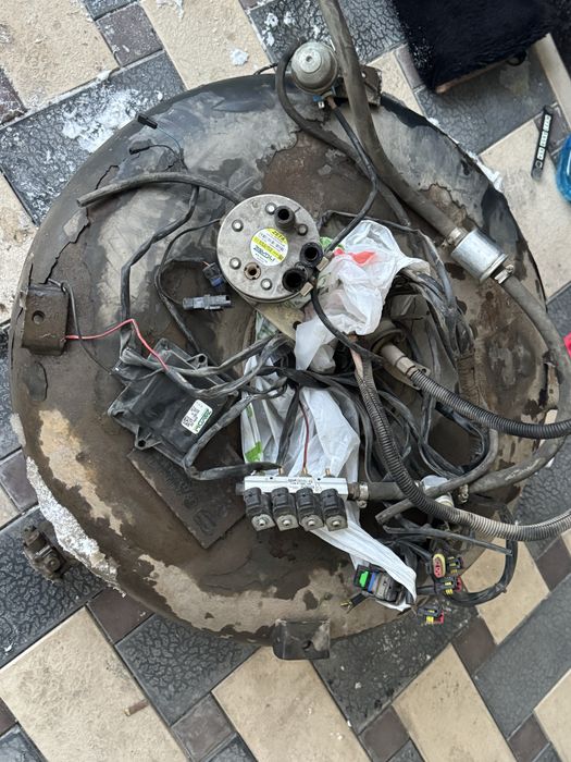 Газ 4 цилиндр. Балон 85литр