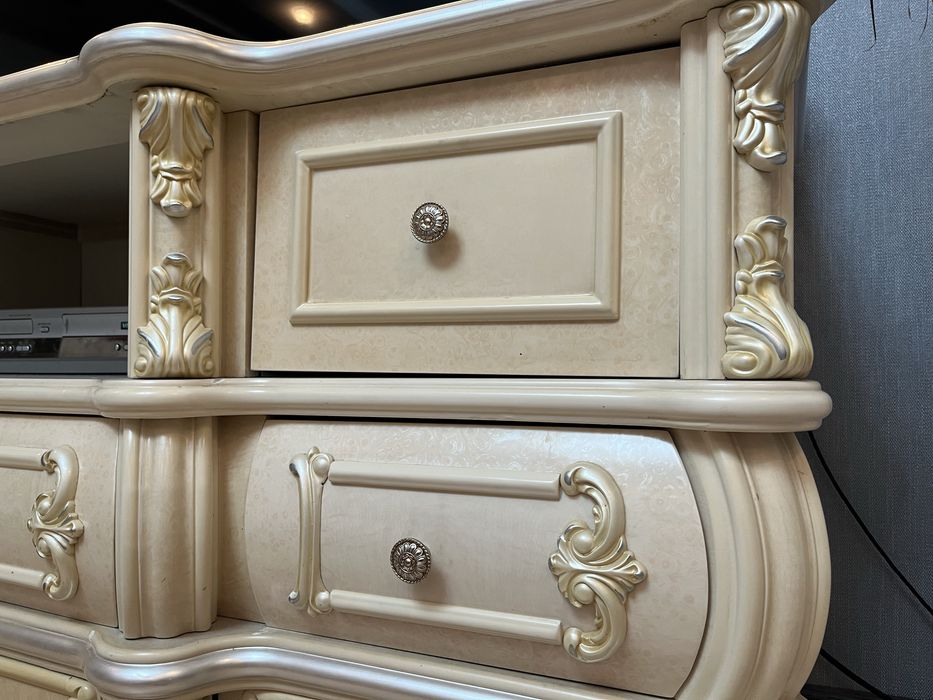 Тумба под телевизор