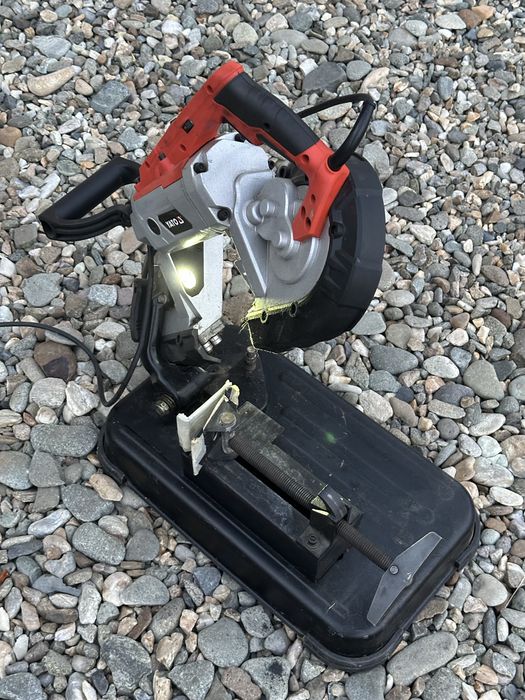 YATO YT-82185, fierăstrău cu bandă pentru metal