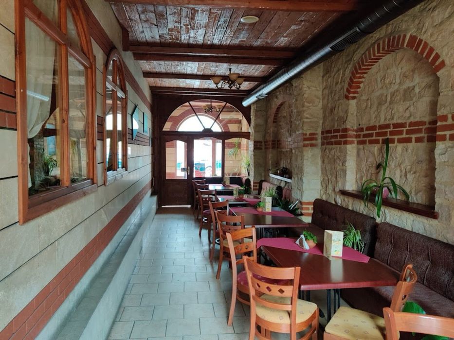 Продава се Хотел в Златица - 248 кв.м за 1501 €/кв.м - Снимка #3