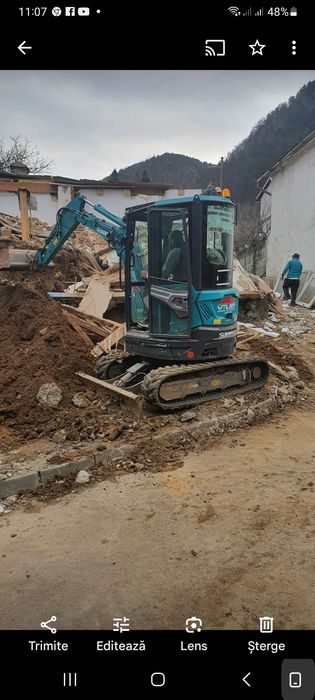 Demolari,decopertat,preluat molozul.