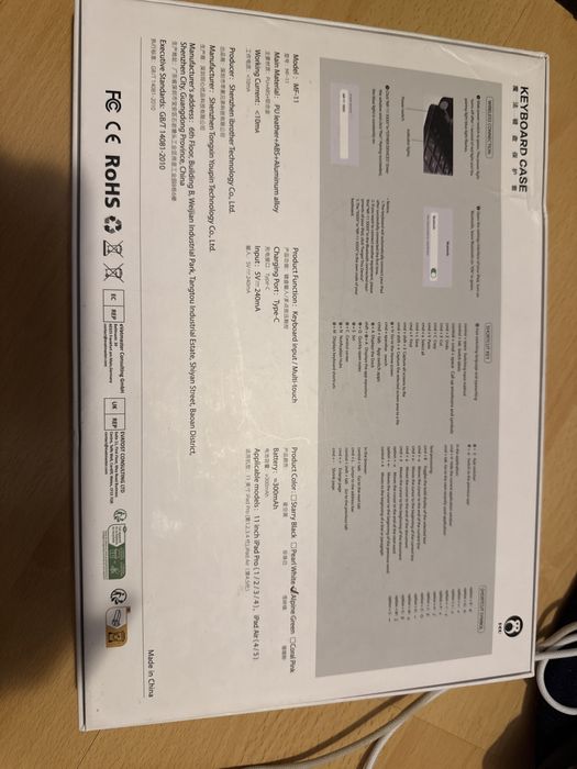 Husa tableta cu tastatura