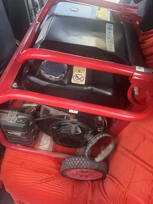 Движок генератор/Dvijok gemerator