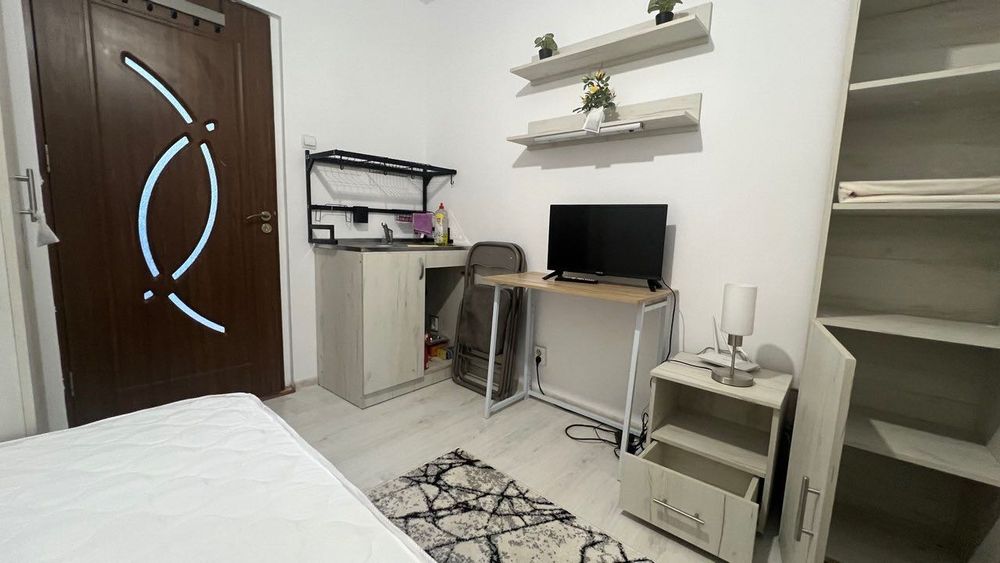 Cameră pentru student/ă– baie proprie, intrare separată – 5 min de UAIC