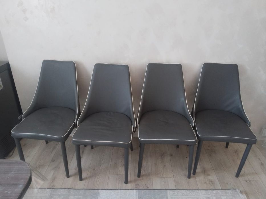 Стулья хорошие продам