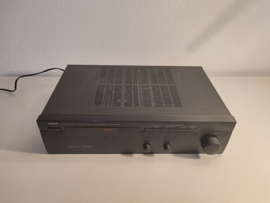 Amplificator Yamaha DSP E390 statie natural sound processor