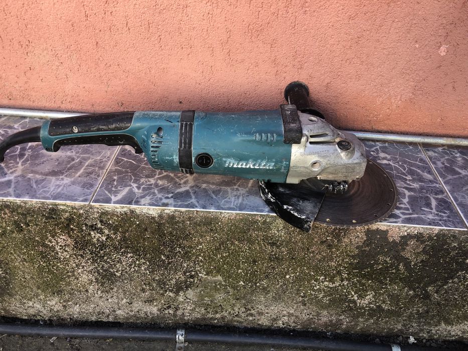 Flex mare makita GA 9030S