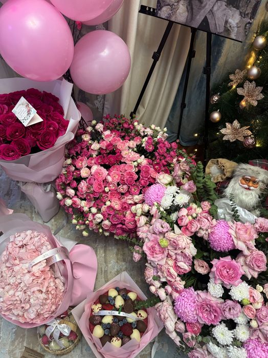 Есть разные букеты цветов