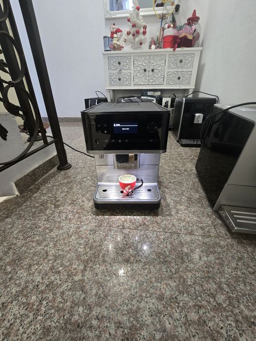 Кафемашина Miele Cm6300