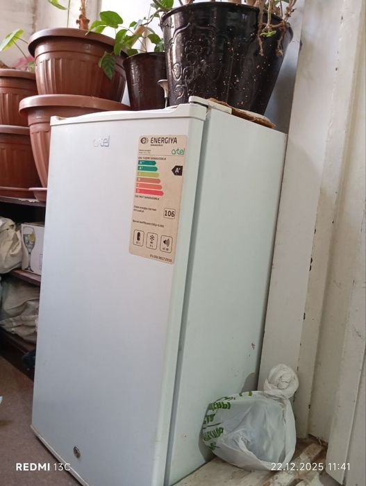 Шкаф ,стол стул ва холадильник сотилади нархи келишилади