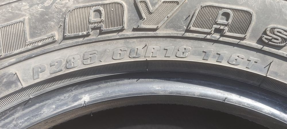 Шины зимние шипованные б/у