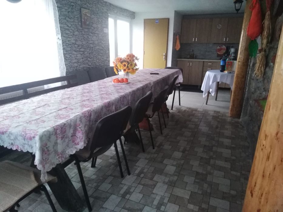 Inchiriez casa în regim hotelier