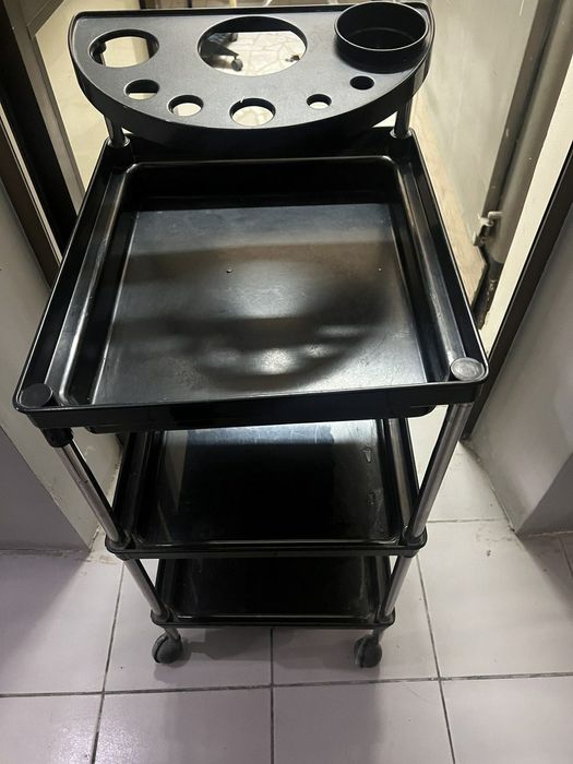 Парекмахерсие принадлежности и косметология  смотрите все фото