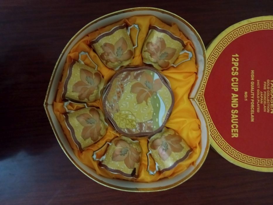 Продается сервиз .