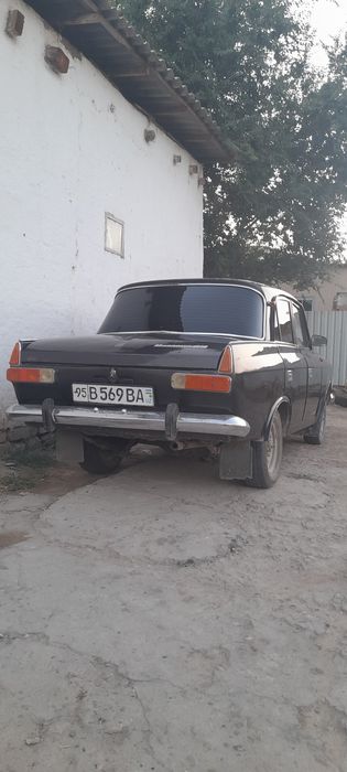 Maskevich 412 qora rangda