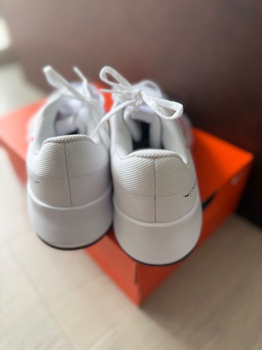 Дамски маратонки Nike