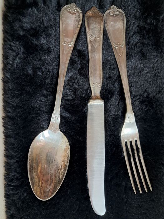 Tacâmuri argint 800