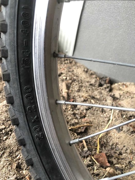 продавам детско колело подходяюо за деца над 5год