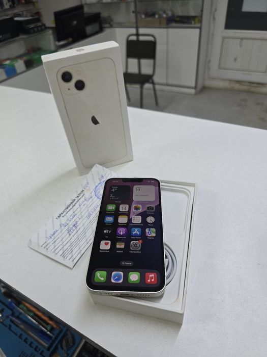 iPhone 13 с гарантии