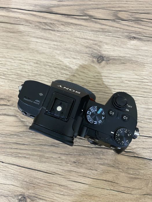Продаю Sony A7 III body