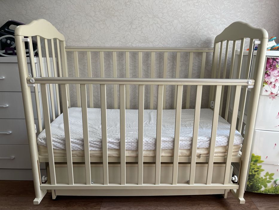 Кроватка детская