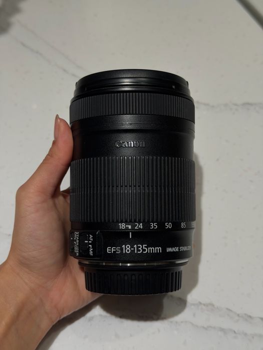 Объектив Canon 18-35mm