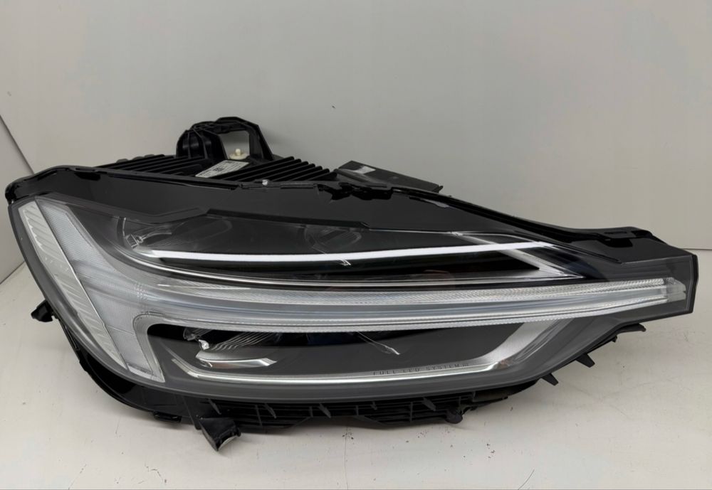 Десен фар Волво ХЦ  фул лед 60 VOLVO XC 60 XC60 2 II  FULL LED 31420418