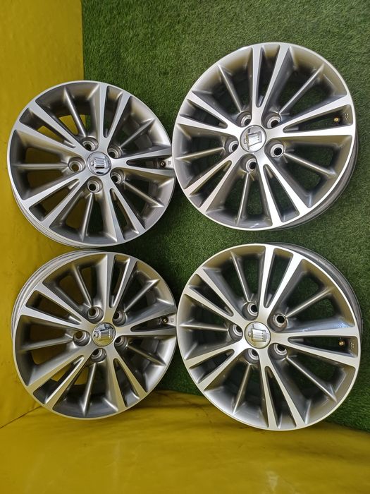 Диски R16 5x114.3 на Toyota Crown и другие.