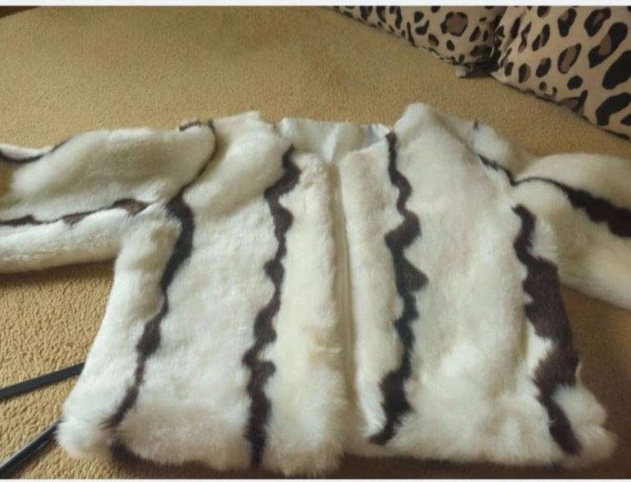 Blănită de damă pufoasa