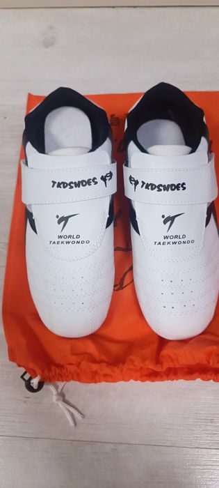 Красовки Соги. Новые Кроссовки. Обувь спортивная