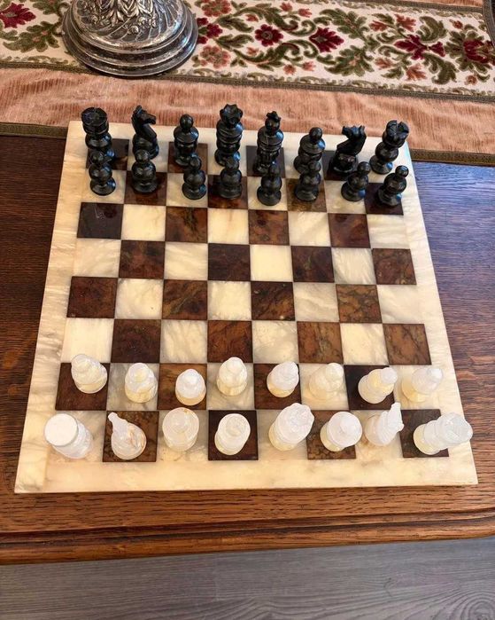 Set de șah din piatră naturală