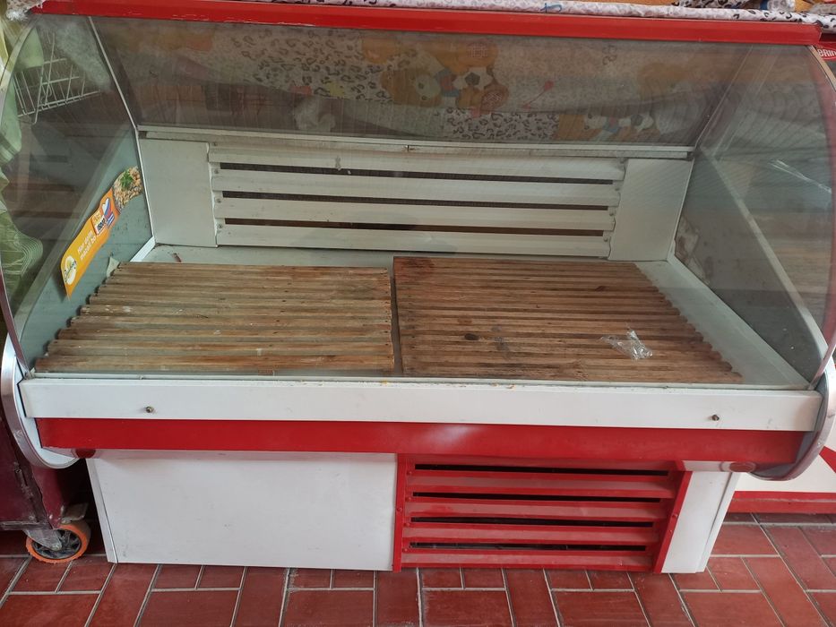 Витрина Холодильник