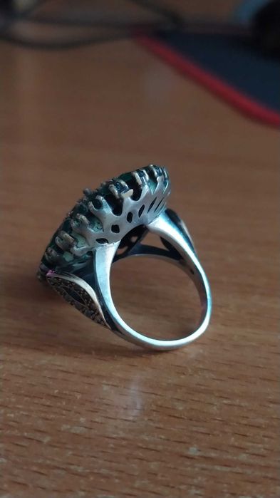 Продам серебряное кольцо 925 пробы