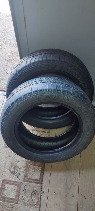 Продам шины 2 шт.