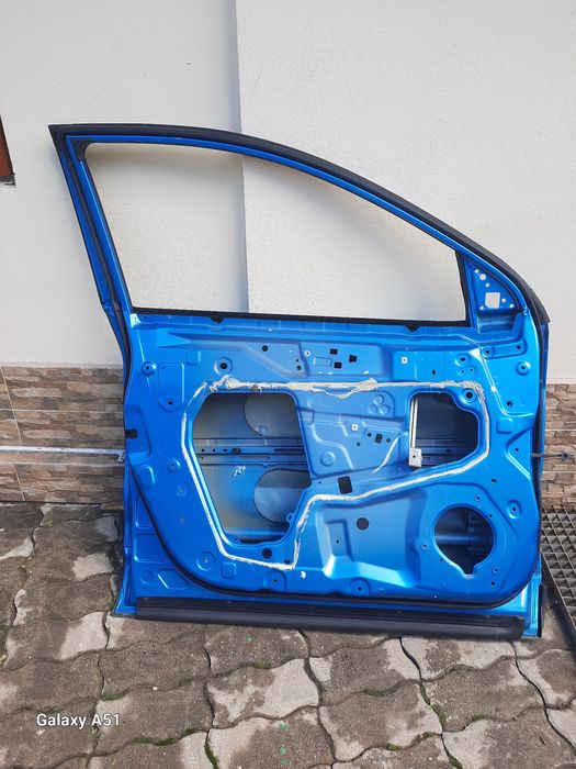Use stinga fata Nissan Qashqai J11, 2018