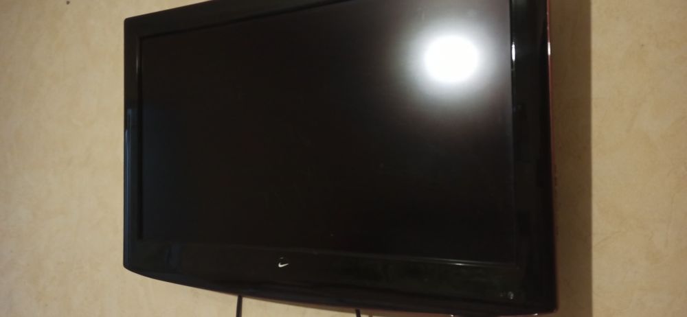 Телевизор LG настенный