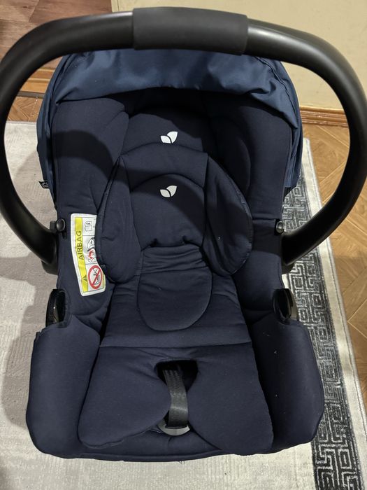 Продам автолюльку joie