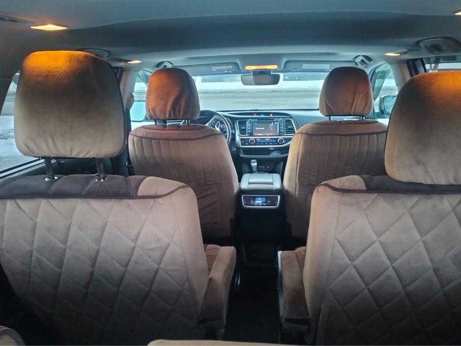 Продам TOYOTA HIGHLANDER 2018 года 3,5