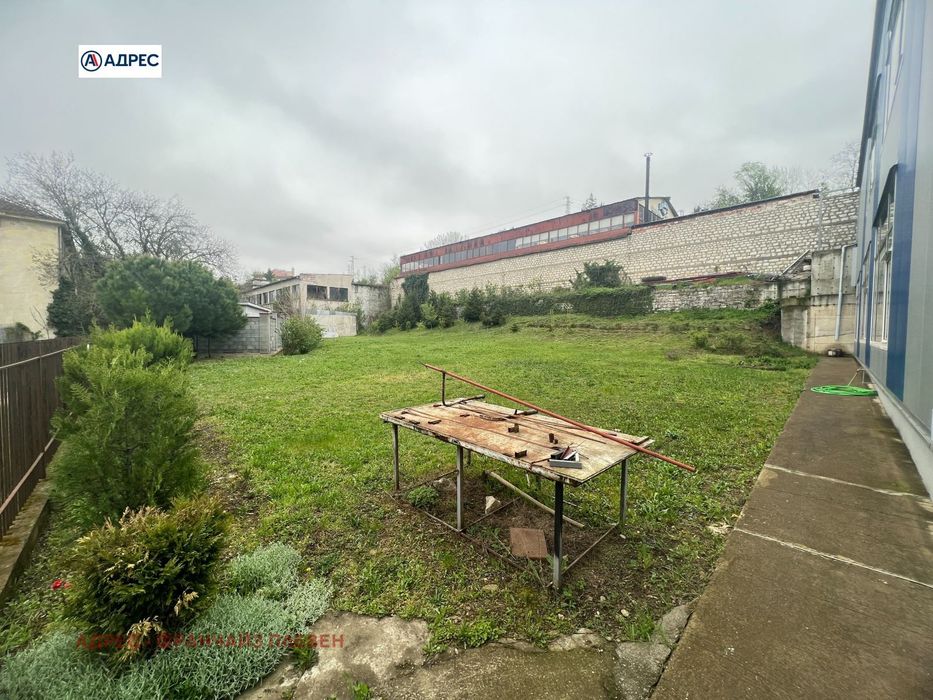 Продава се Склад в Плевен, Кайлъка - 1550 кв.м за 494 €/кв.м - Снимка #2