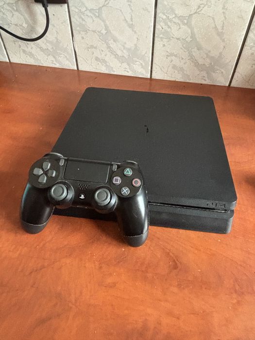 PlayStation 4 slim