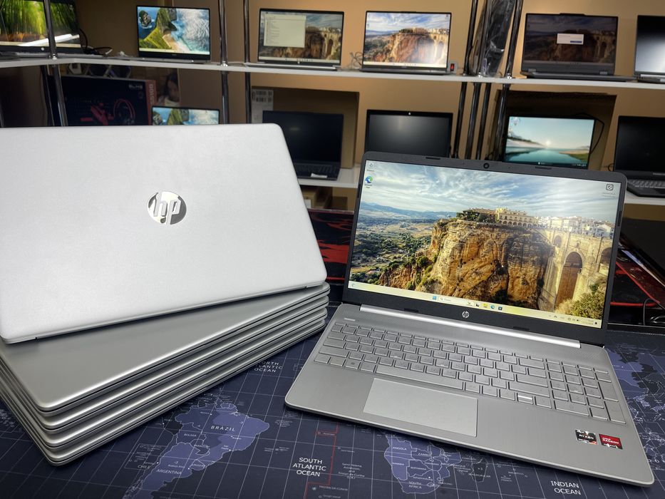 Ноутбук HP Laptop 15s Ryzen 7-5700U/8Gb/SSD512Gb