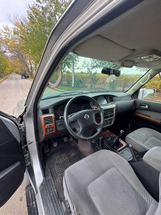 Nissan Patrol 2005 diesel, 15.800 € — imagine 4