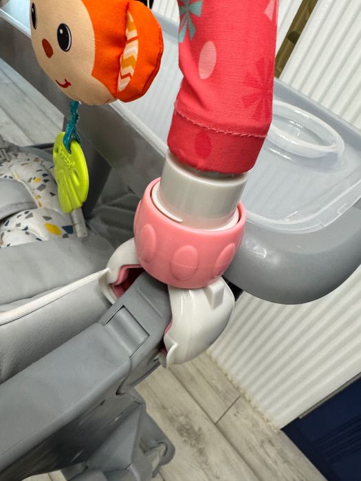 Дуга с игрушками