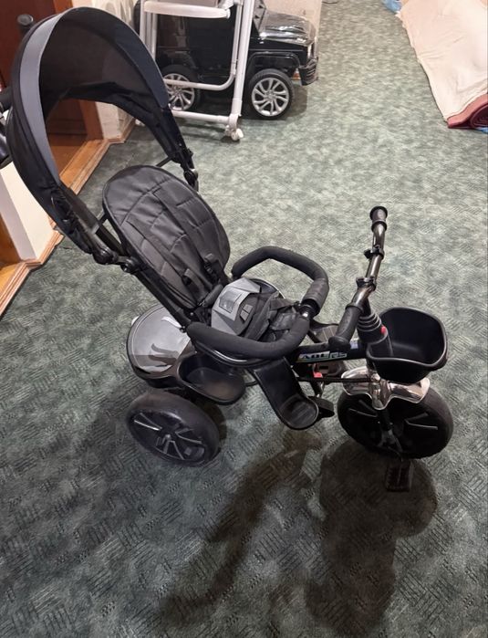 Велоколяска для детей практически новая