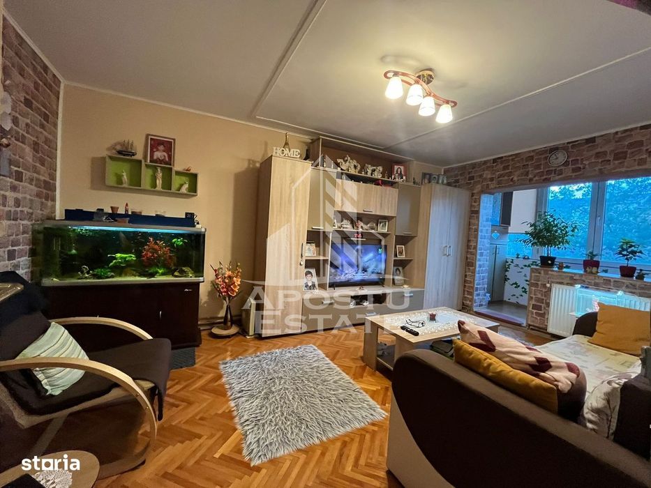 Apartament cu 3 camere, decomandat, 2 bai , 2 balcoane,zona Soarelui — fotografia 3