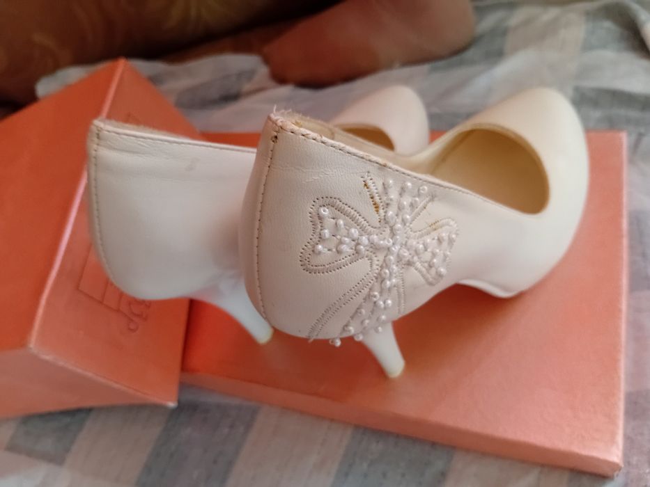 Продам свадебные туфли.