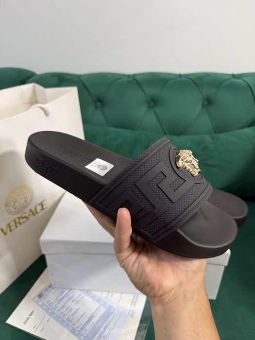 Papuci slapi Versace Premium colectie noua vara 2026
