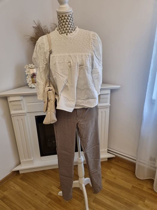 Pantaloni Zara + bluza H&M (ambele mar.S)