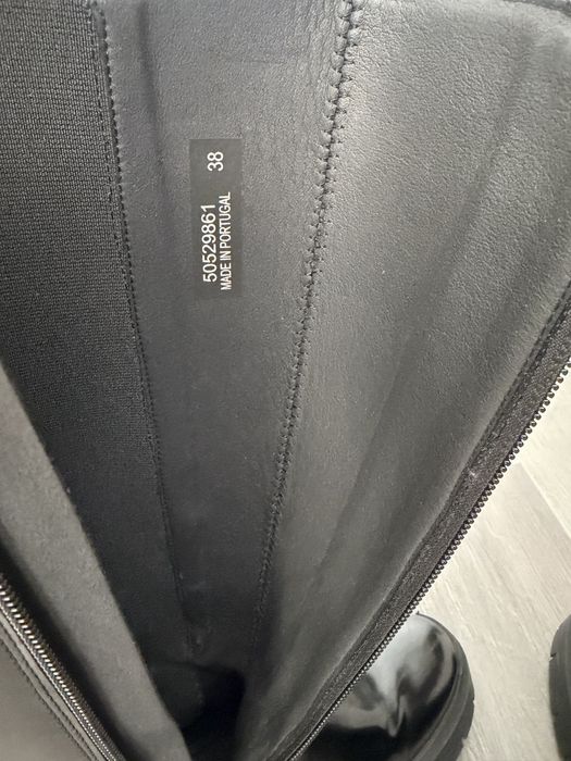 Дамски ботуши Hugo номер 38 оригинални нови