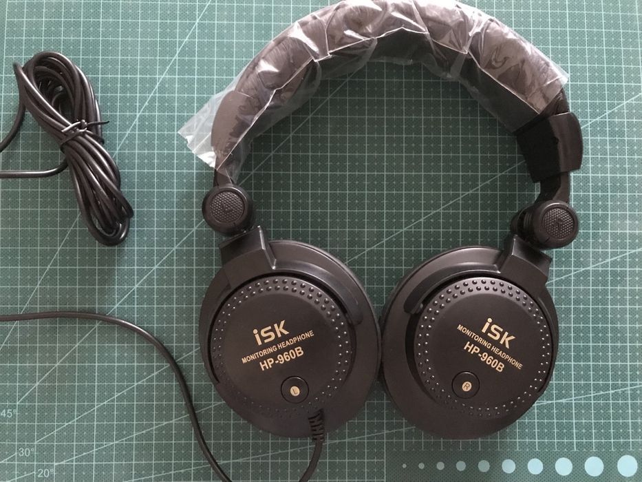 Мониторные наушники isk